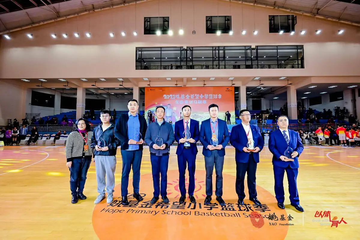 如何通过冥想放松提升篮球比赛中的专注力?_1